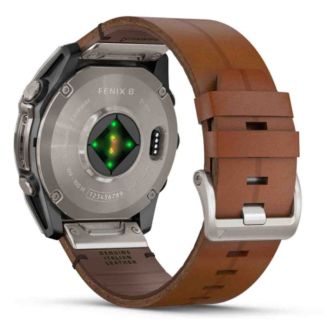 Garmin Fenix 8  51 mm, AMOLED  Sapphire, Titanium avec bracelet avec bracelet en cuir marron